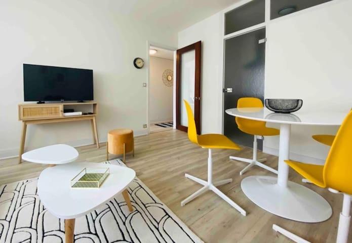 Appartements Pyrenees-Barthou Pau Exteriör bild